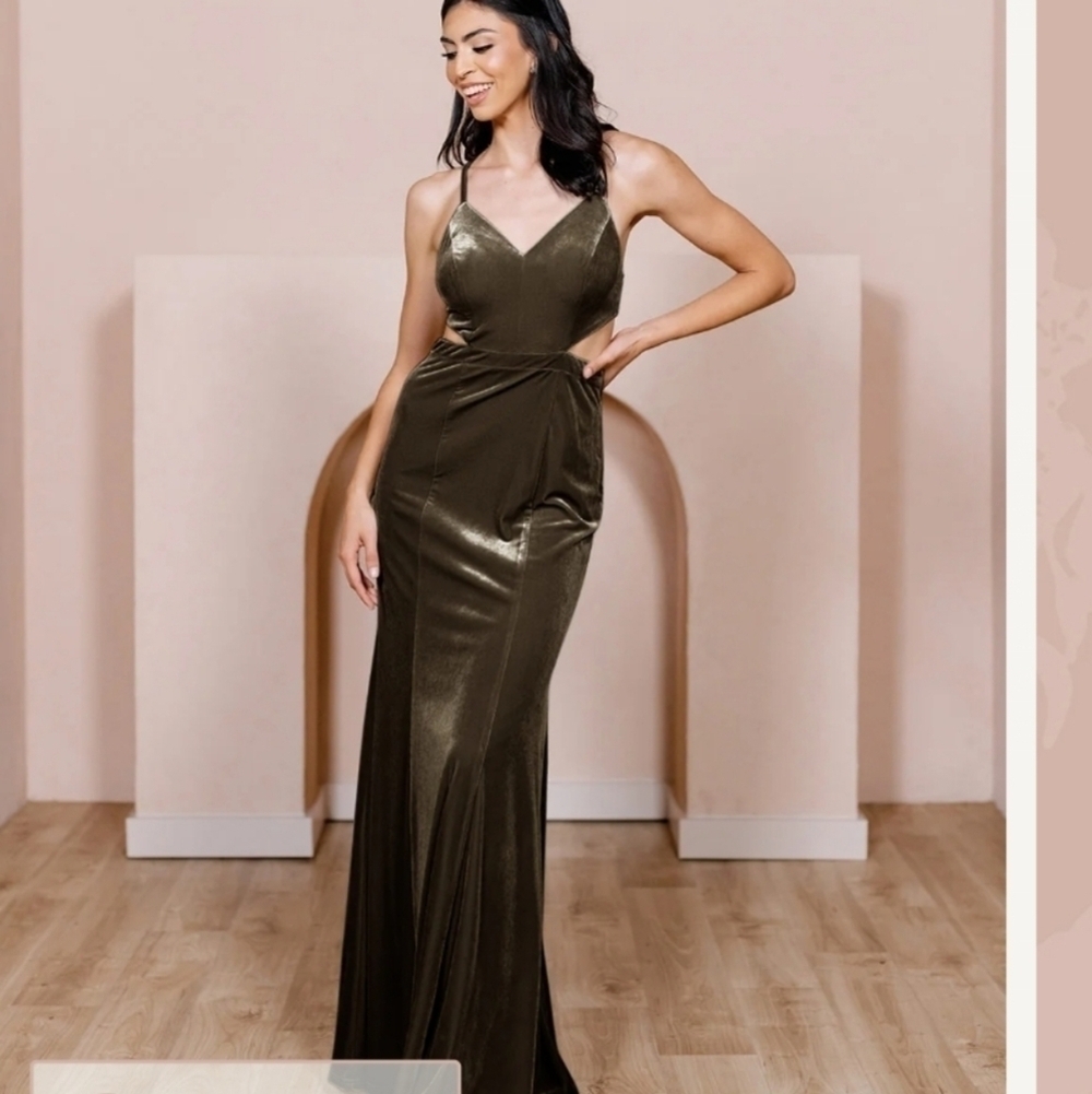 Revelry Dusty Olive Ryah Velvet Bridesmaid Dress Size 12